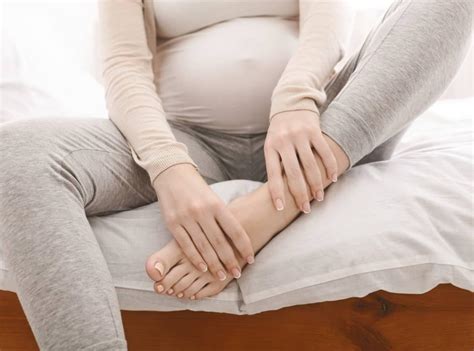 hamilelikte sol ayak şişmesi